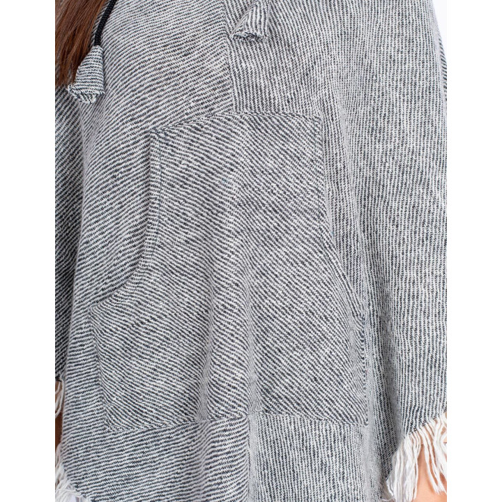 MPK0005G - Poncho com Franjas Cinza