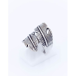 SAN0104 - Carved Feather Ring
