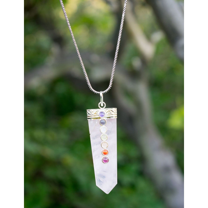 KDH0001R - Pendente Chato in quarzo rosa con 7 chakra