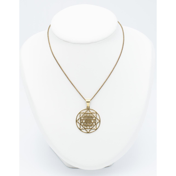 SDJ0012 - Carved Pendant